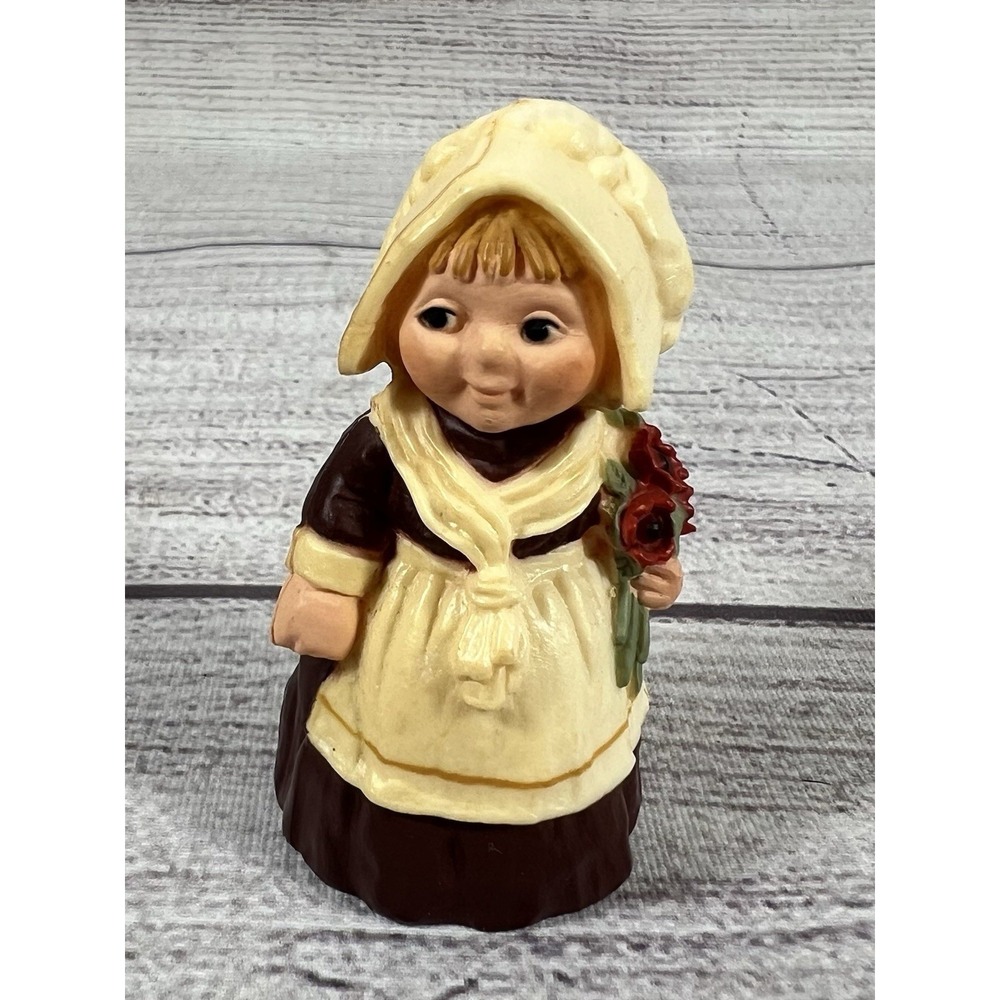 Vintage Hallmark Merry Miniatures Pilgrim Girl Figurine‎ Flowers 2"